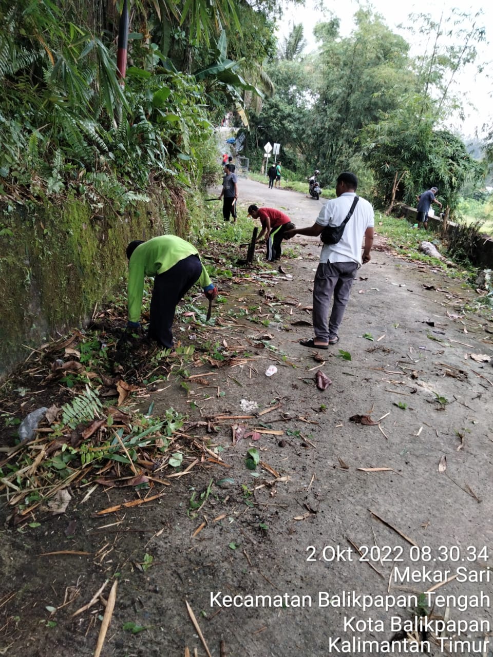 Kerja Bakti Massal diwilayah RT Kelurahan Karang Jati Kota Balikpapan.